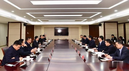 鹽集團(tuán)黨委書記、董事長章朝陽與淮安市市長陳之常深入洽談推進(jìn)鹽穴儲油氣庫項目建設(shè)，共商“十四五”發(fā)展