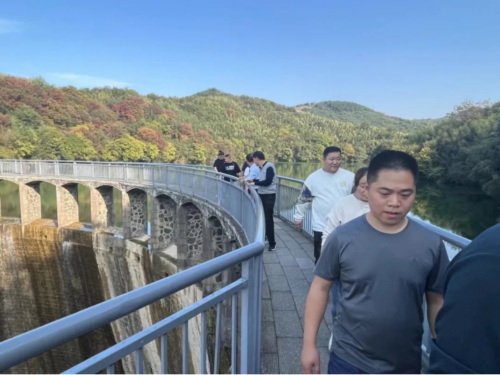 蘇鹽集團開展職工療休養(yǎng)活動 蘇鹽集團開展職工療休養(yǎng)活動